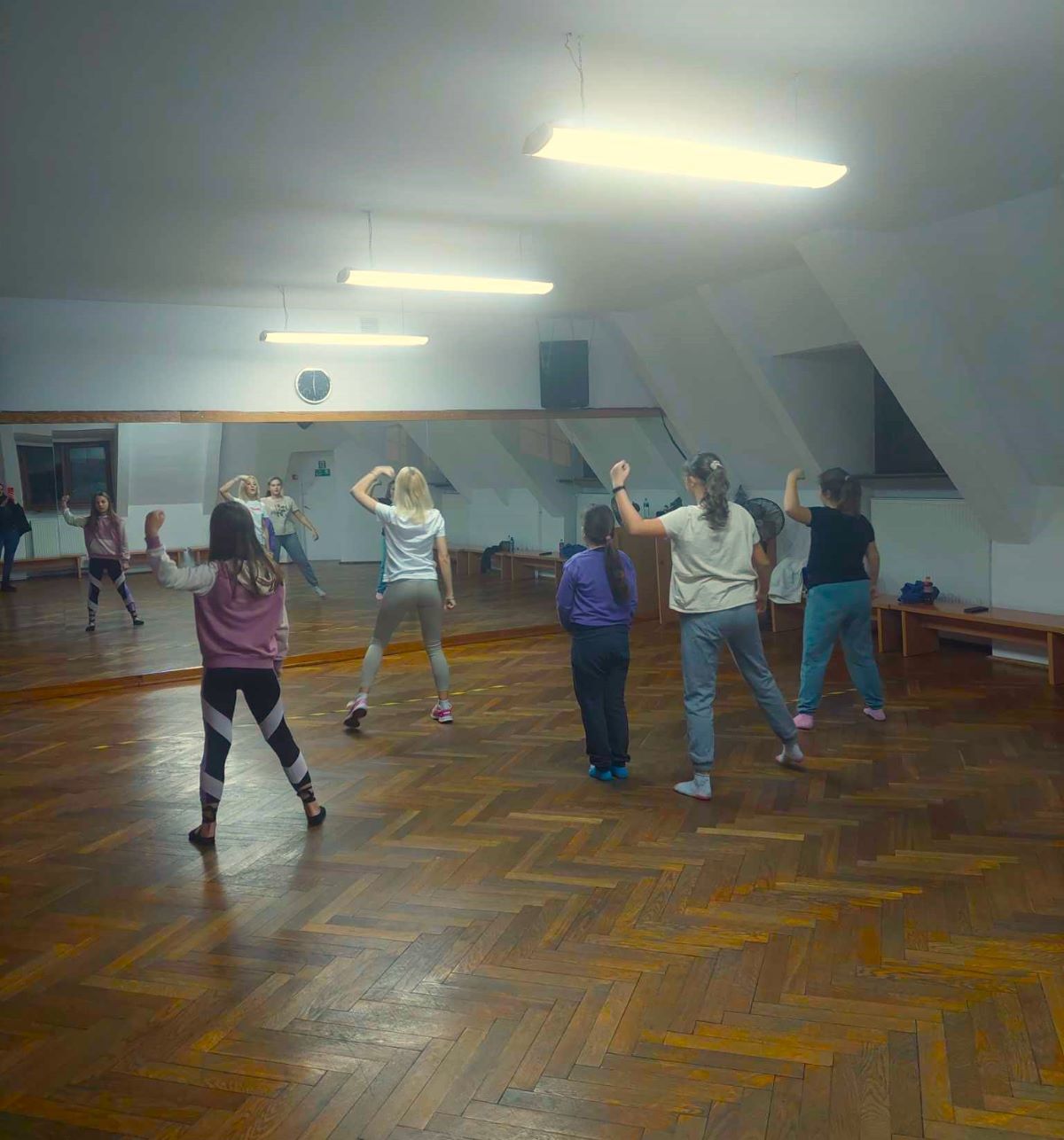 419711861_912278763847697_1057168507271781442_n