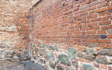 Rewitalizacja miasta - Remont murów obronnych w Pasłęku etap II (6)