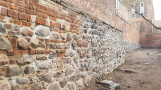 Rewitalizacja miasta - Remont murów obronnych w Pasłęku etap II (12)