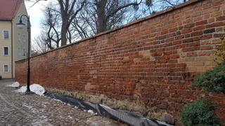 Rewitalizacja miasta - Remont murów obronnych w Pasłęku etap II (6)