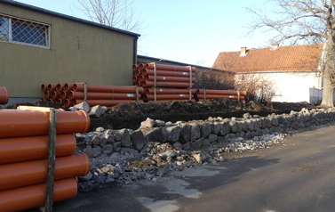 kamienne mury oporowe przy ul.Osińskiego w trakcie prac (6)