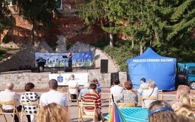 ARTYSTYCZNE LATO - KONCERT ZESPOŁU "ROBERT FURS DUO" 14