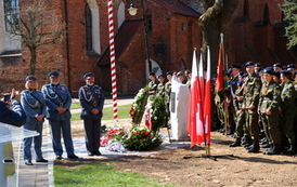 Pomnik - Ofiarom Katynia 2022 4