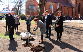 Pomnik - Ofiarom Katynia 2022 18