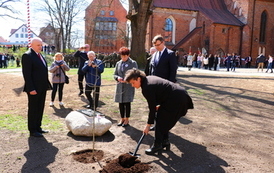 Pomnik - Ofiarom Katynia 2022 19