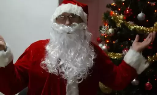 Zdjęcie do MIKOŁAJ W SEKCJI PLASTYCZNEJ PASŁĘCKIEGO OŚRODKA KULTURY