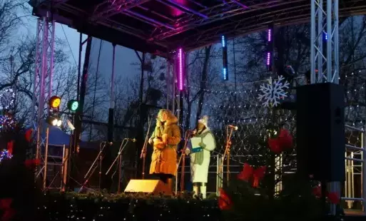 Zdjęcie do Spotkanie Świąteczne przy Miejskiej Choince w Pasłęku
