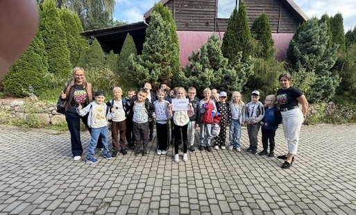 Zdjęcie do MŁODZI ODKRYWCY W SP3 &ndash; ZIELONA SZKOŁA W ZIOŁOWYM DZBANKU 