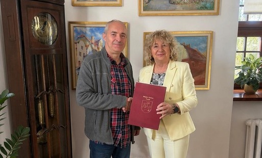 Zdjęcie do Podpisanie umowy na dostawę kruszywa łamanego