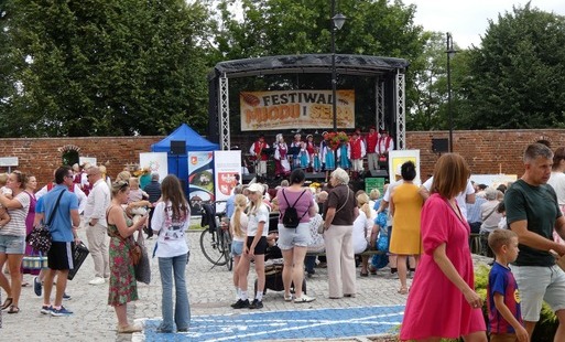 Zdjęcie do I Festiwal Miodu i Sera oraz Regionalny Przegląd Folkloru już za nami